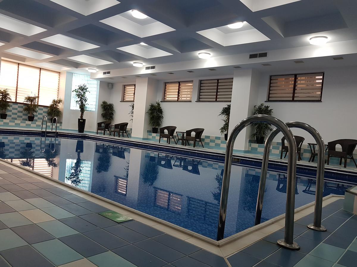 Hotel Nemira Slănic-Moldova Exteriör bild