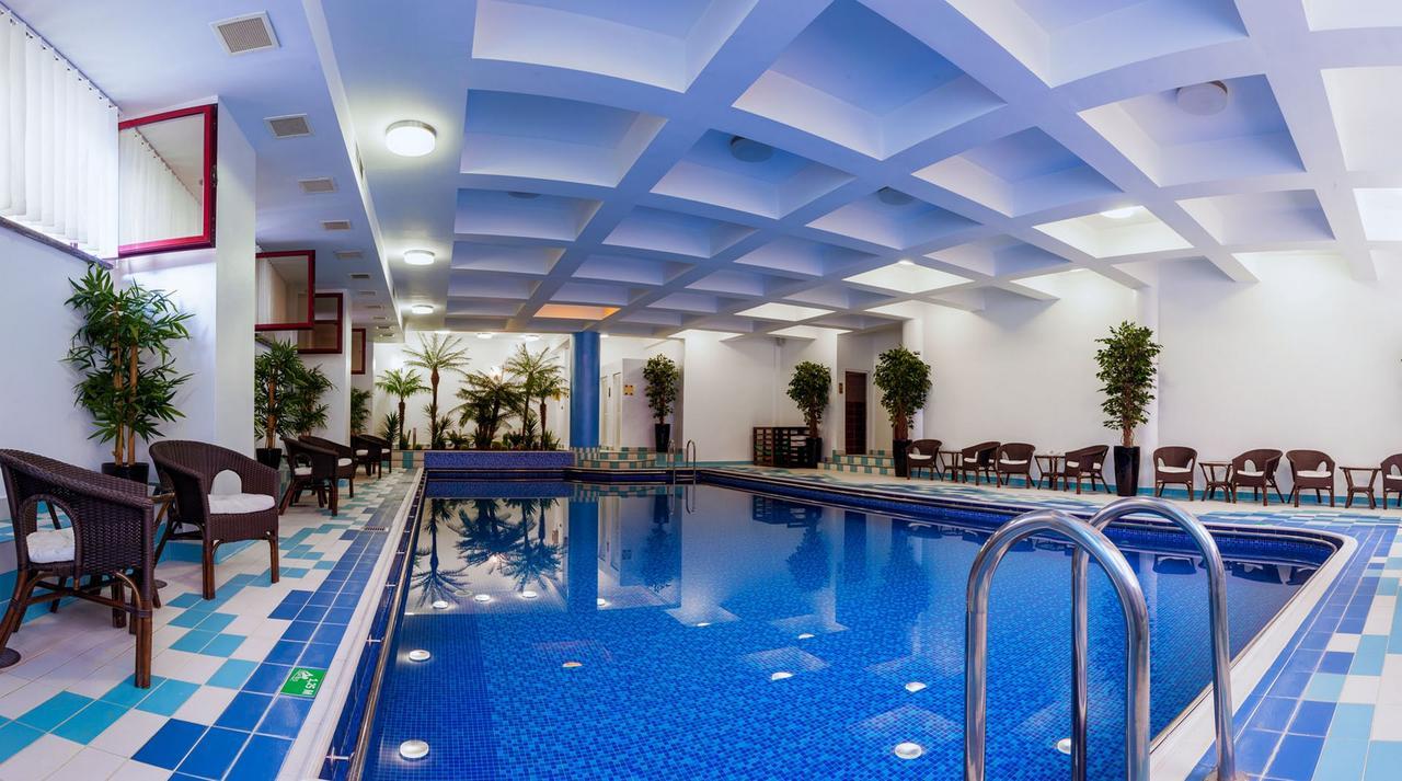 Hotel Nemira Slănic-Moldova Exteriör bild